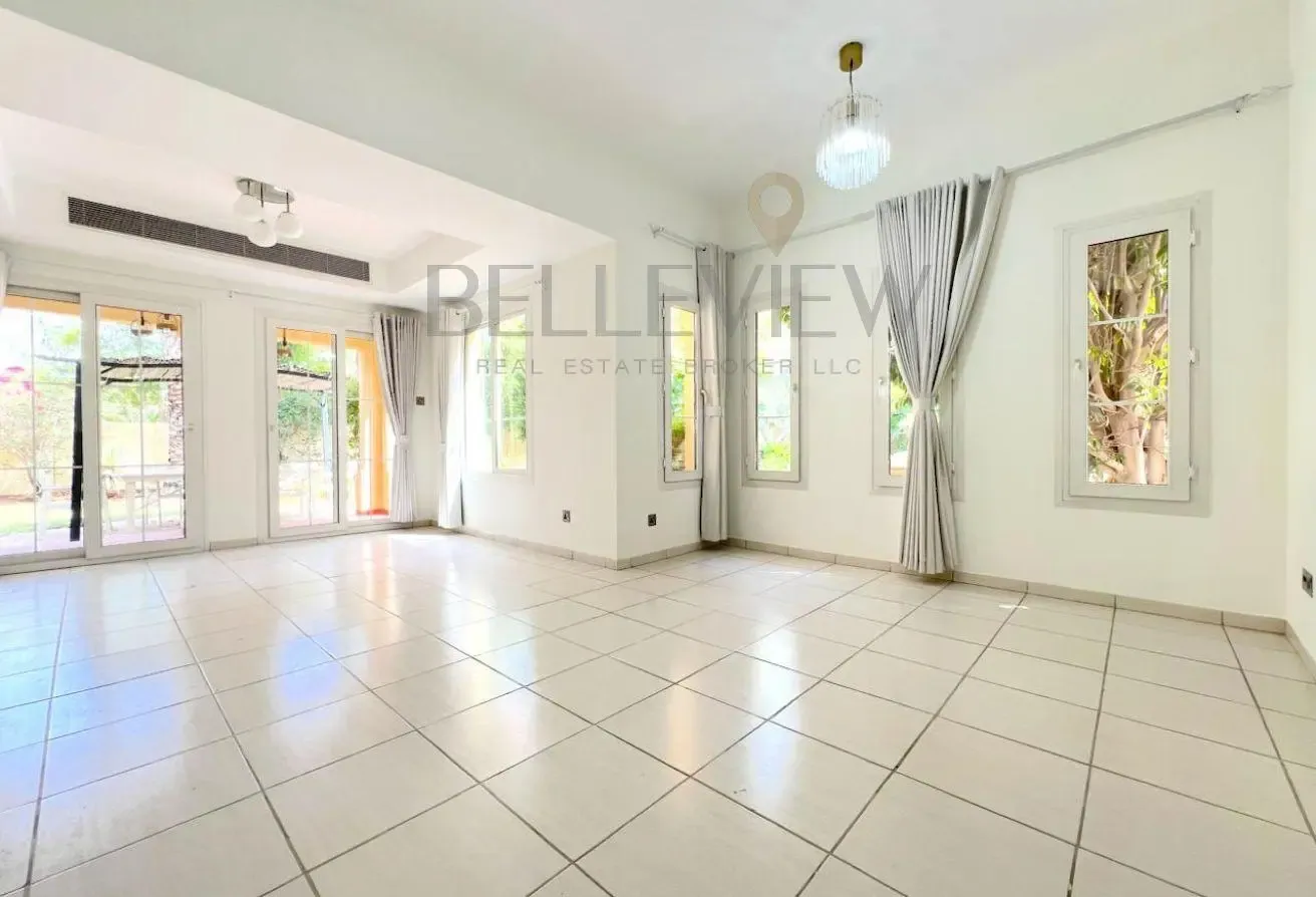 BIG CORNER PLOT | PARTIAL LAKE VIEW | VACANT