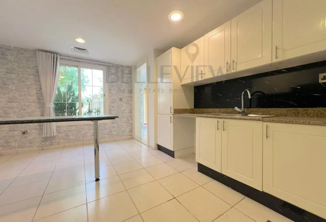BIG CORNER PLOT | PARTIAL LAKE VIEW | VACANT