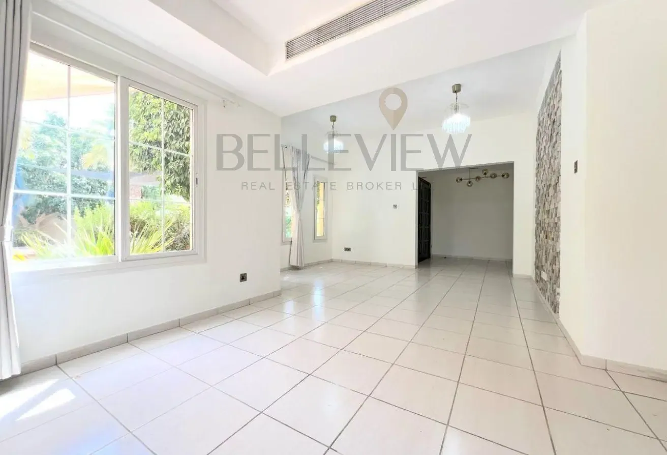 BIG CORNER PLOT | PARTIAL LAKE VIEW | VACANT