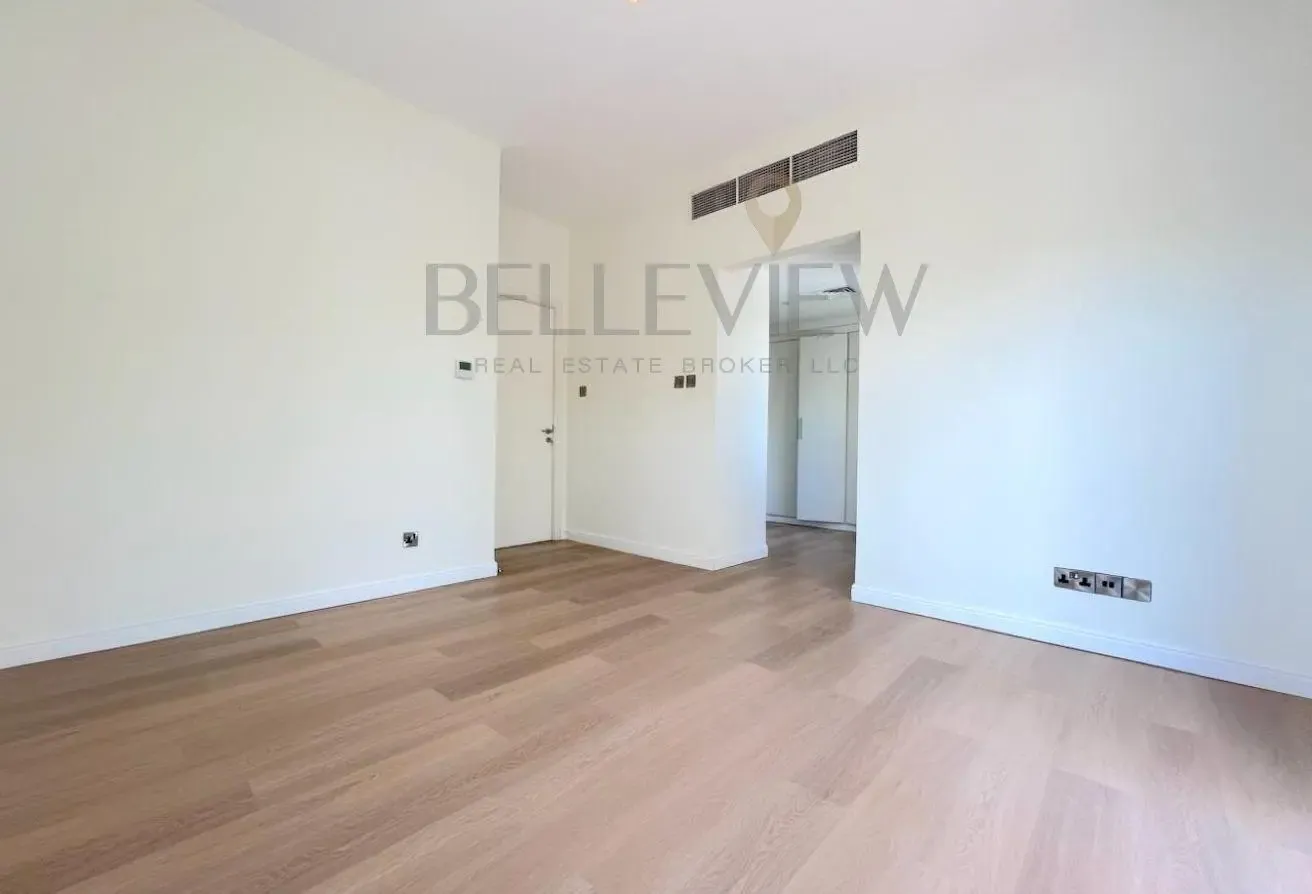 BIG CORNER PLOT | PARTIAL LAKE VIEW | VACANT