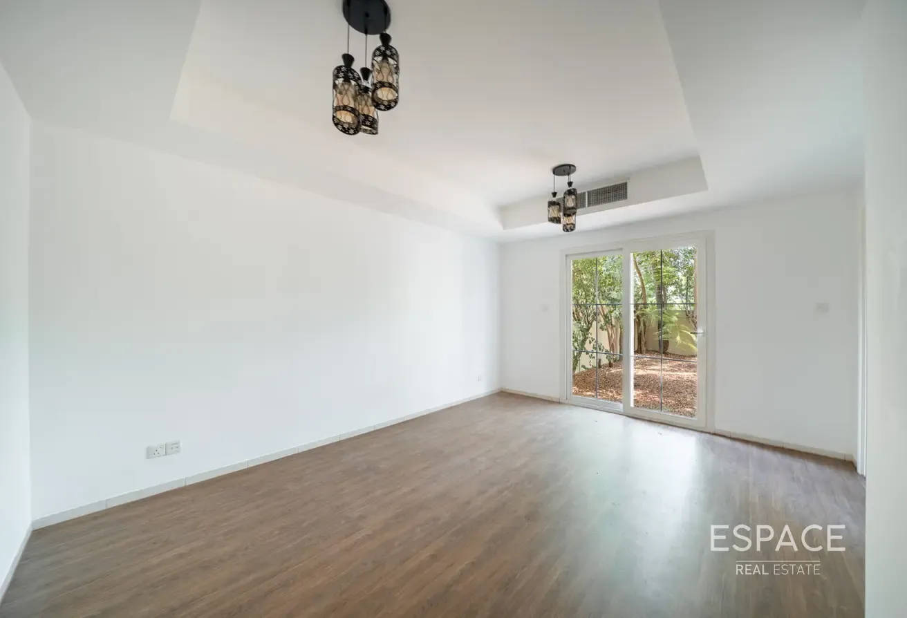 Renovation Opportunity | Vacant Now | Type 4M