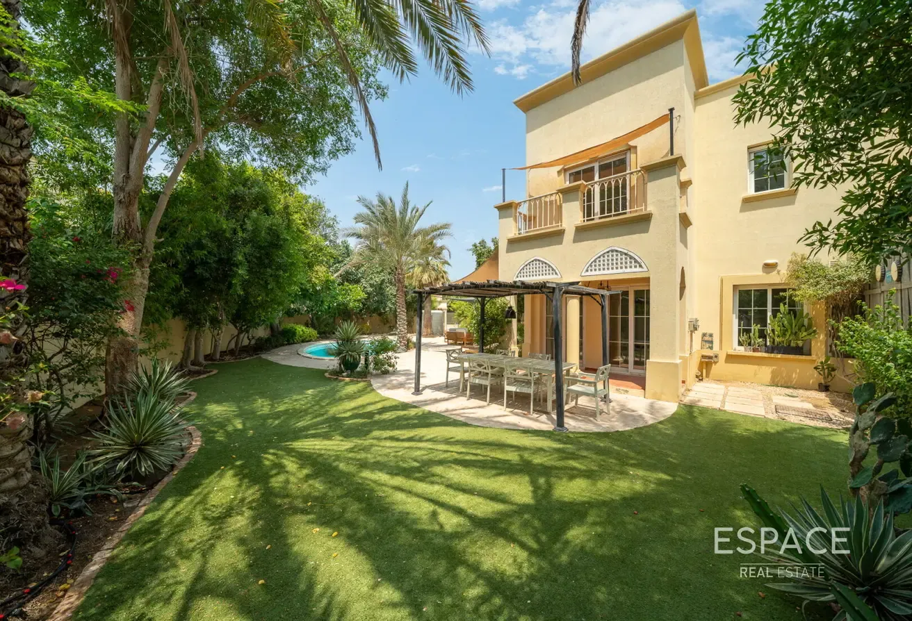 7216 Plot | Lake View | Vacant Now