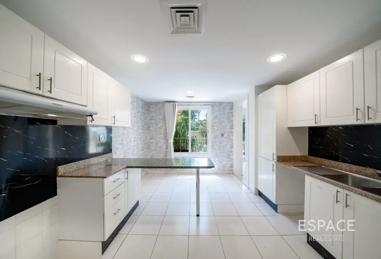7216 Plot | Lake View | Vacant Now