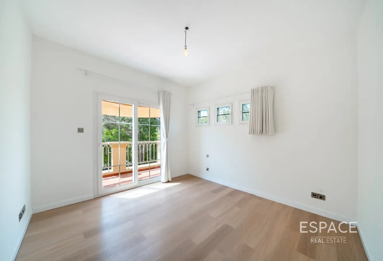 7216 Plot | Lake View | Vacant Now