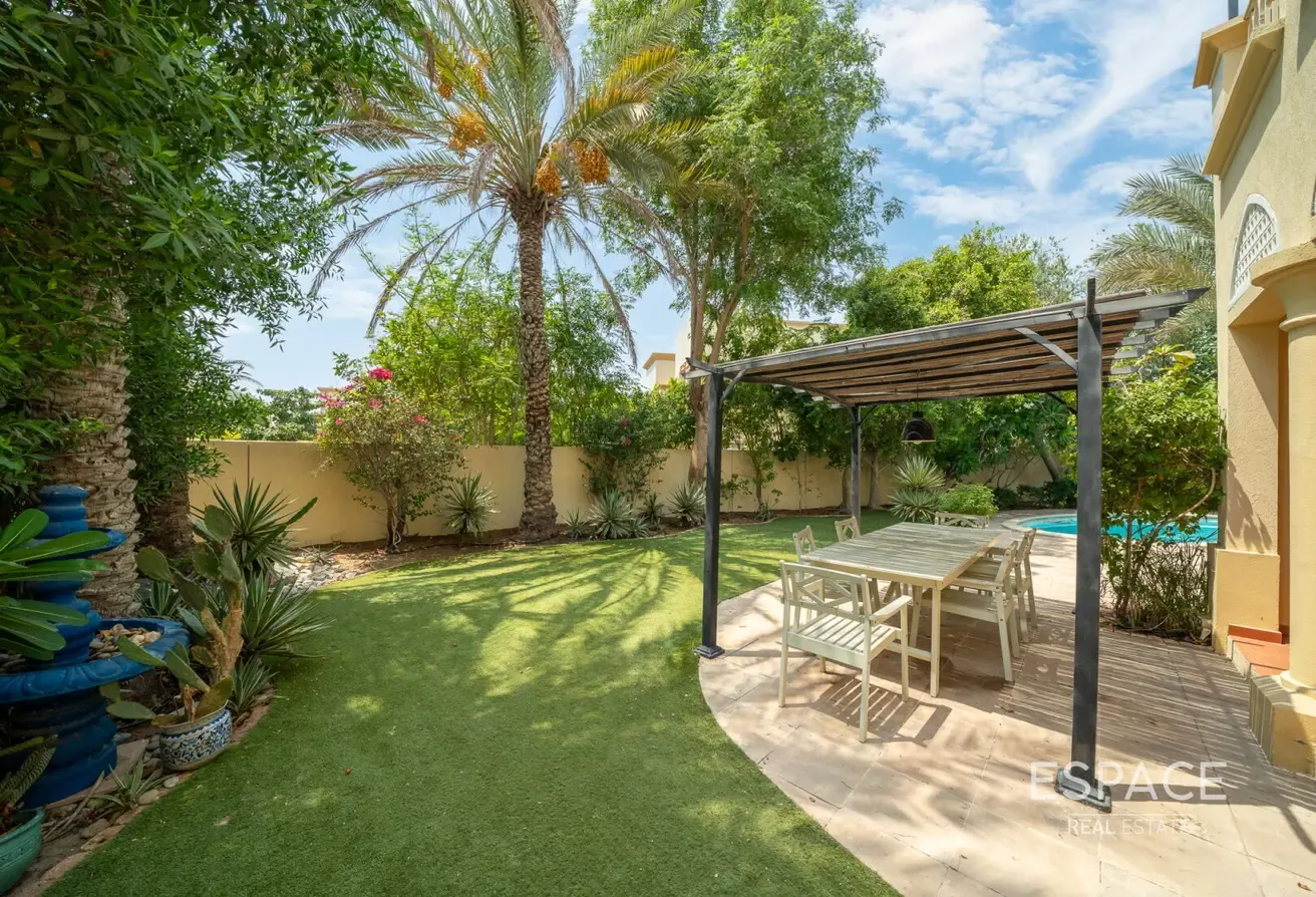 7216 Plot | Lake View | Vacant Now