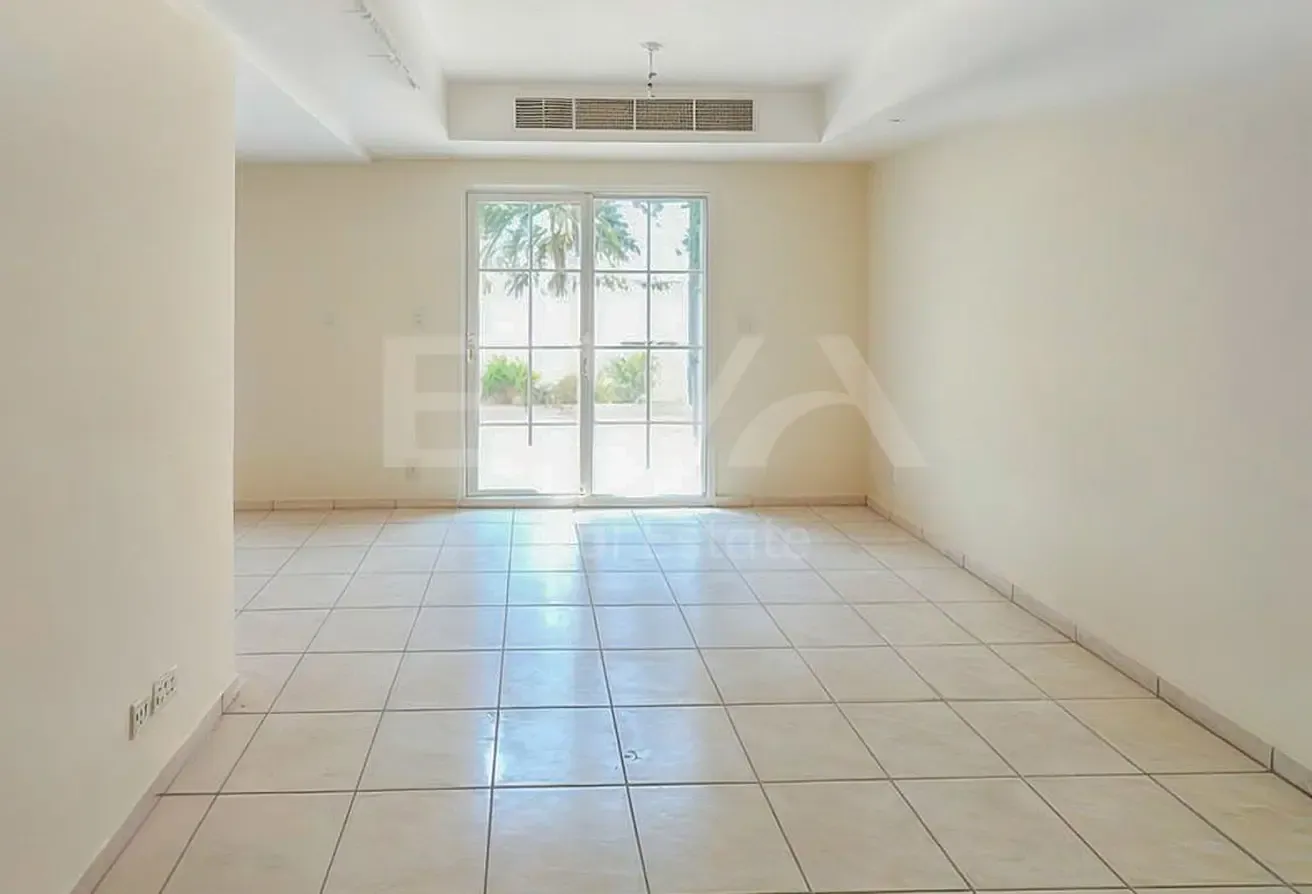 STANDARD 4M | SINGLE ROW | BACKING AMENITIES