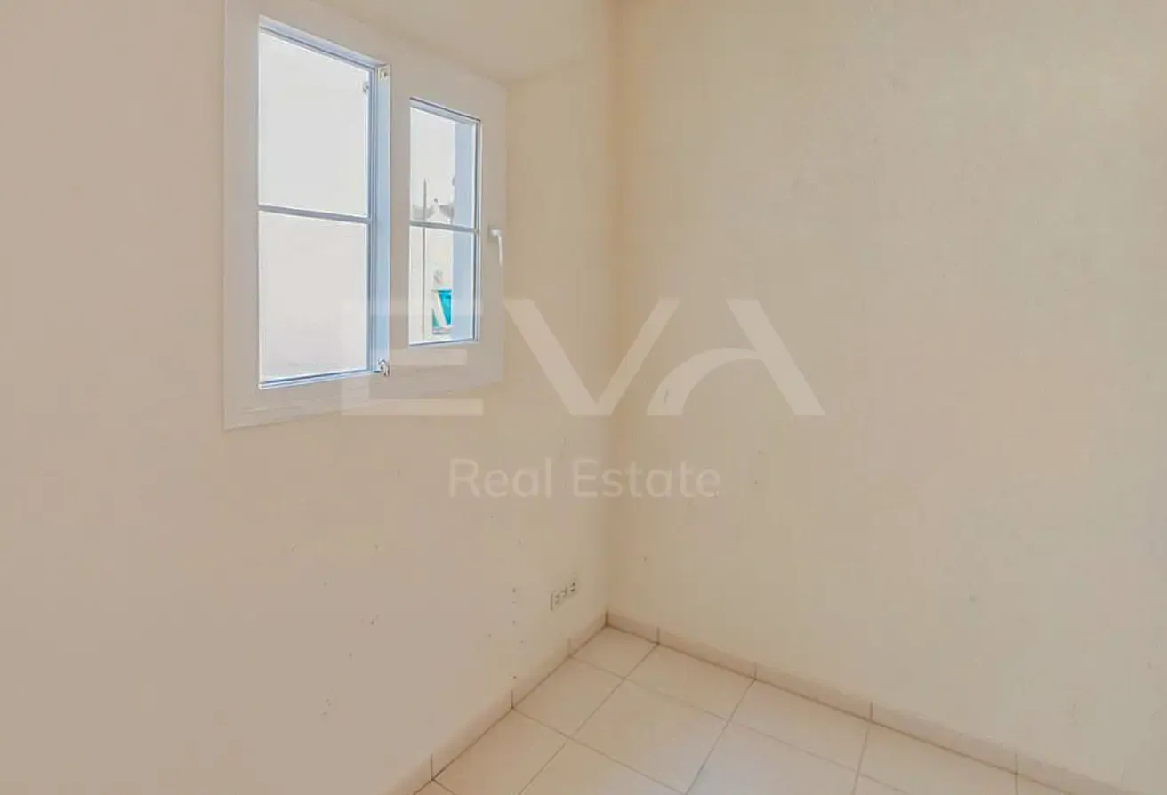STANDARD 4M | SINGLE ROW | BACKING AMENITIES