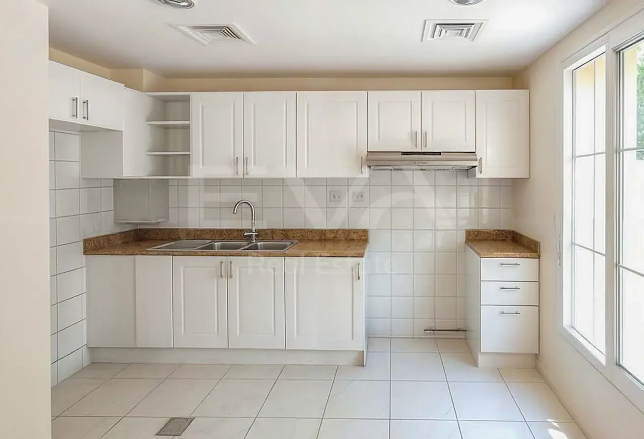 STANDARD 4M | SINGLE ROW | BACKING AMENITIES