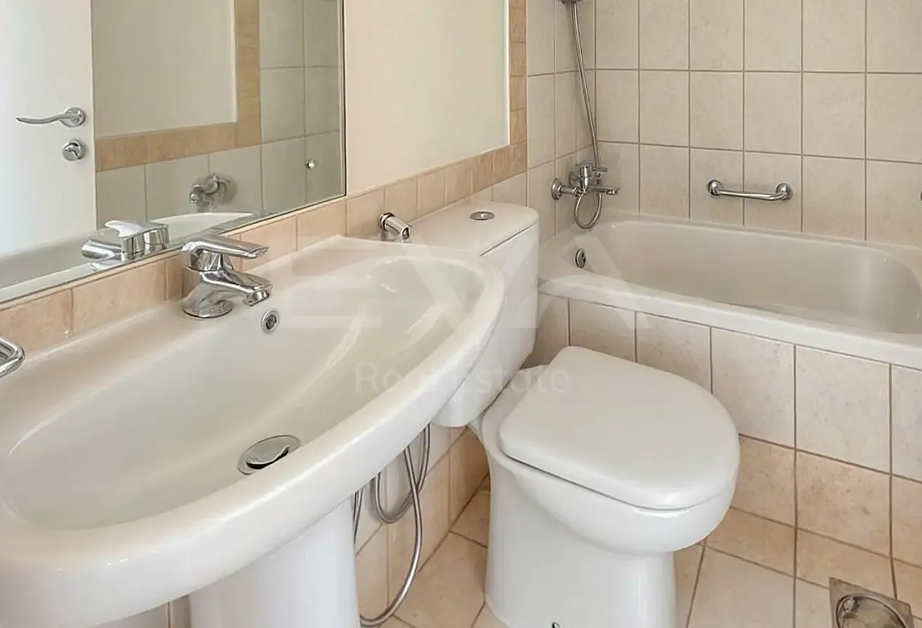 STANDARD 4M | SINGLE ROW | BACKING AMENITIES