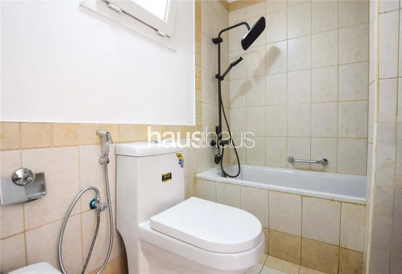 Vacant Soon | Large Plot | Single Row | Internal