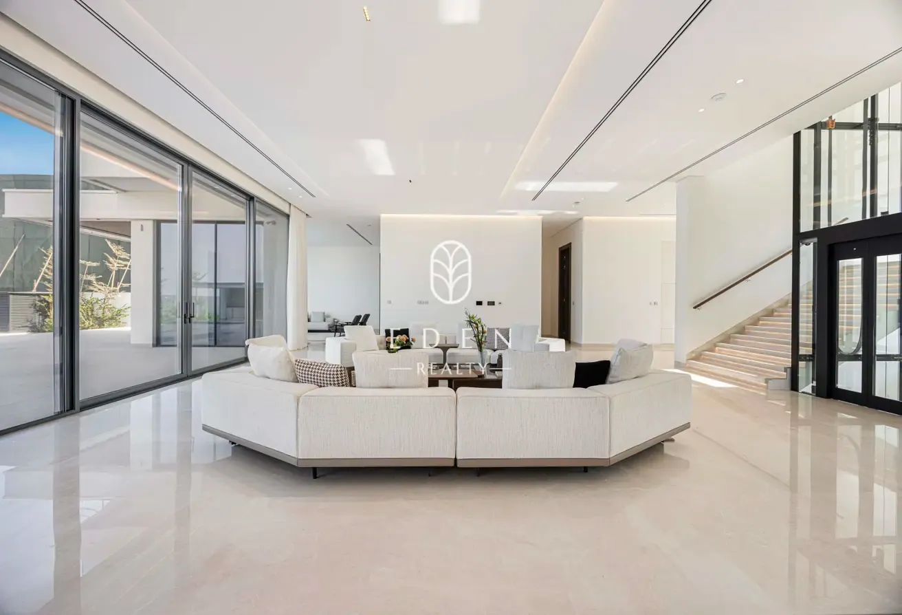 Exclusive 5 Bedroom Villa | Private Beach and Pool