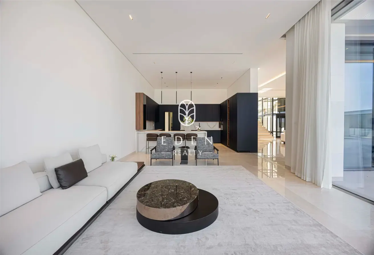 Exclusive 5 Bedroom Villa | Private Beach and Pool