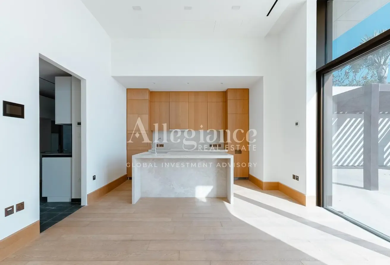 Bulgari Mansion | Prime Waterfront | Skyline Views