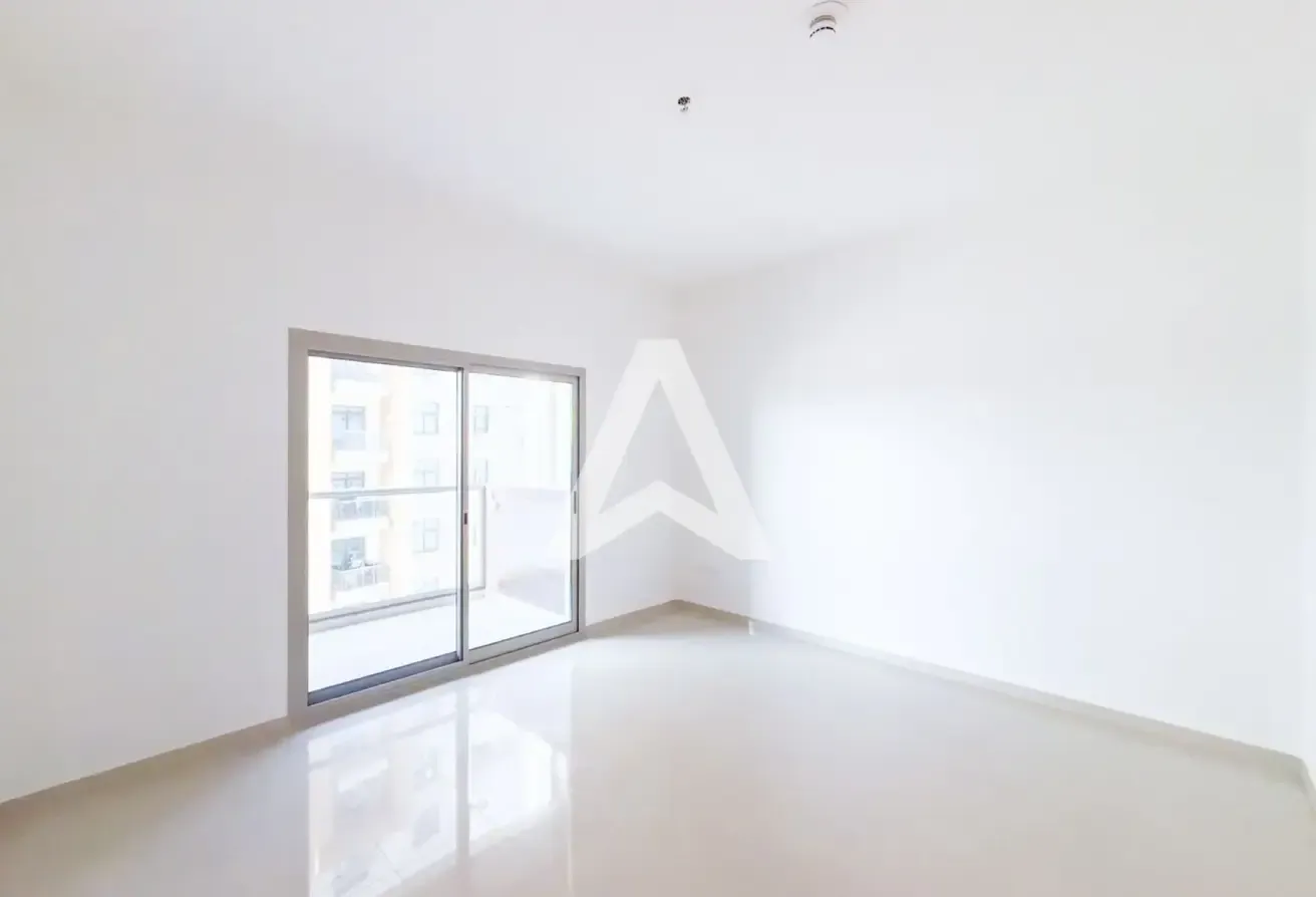 Chiller Free |Closed Kitchen | Open House 8th Aug.