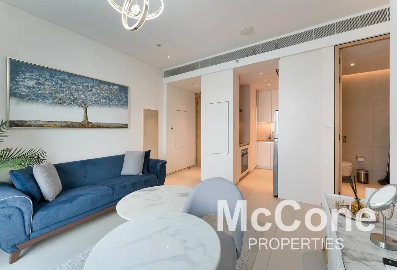 Vacant | High Floor | Residential Side