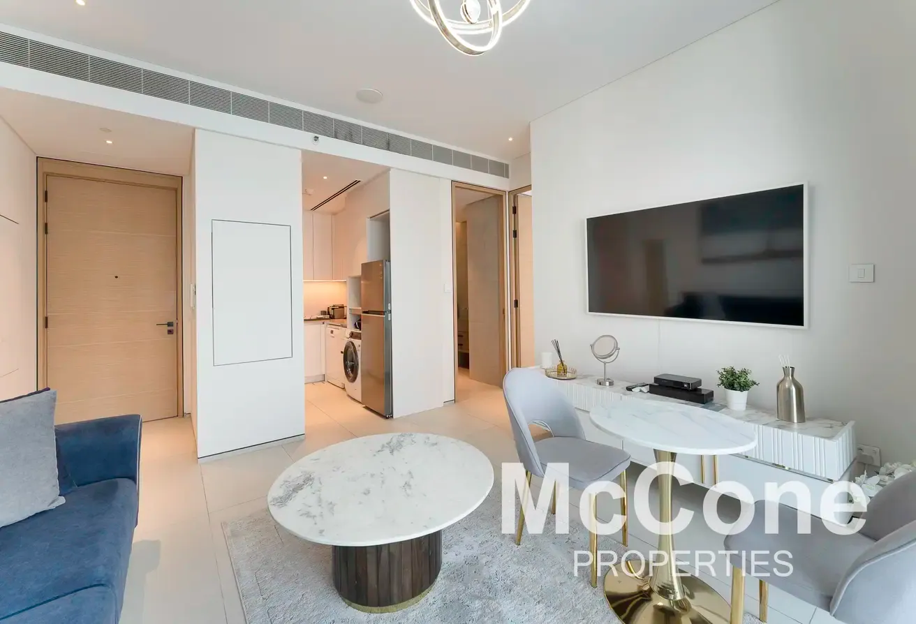 Vacant | High Floor | Residential Side