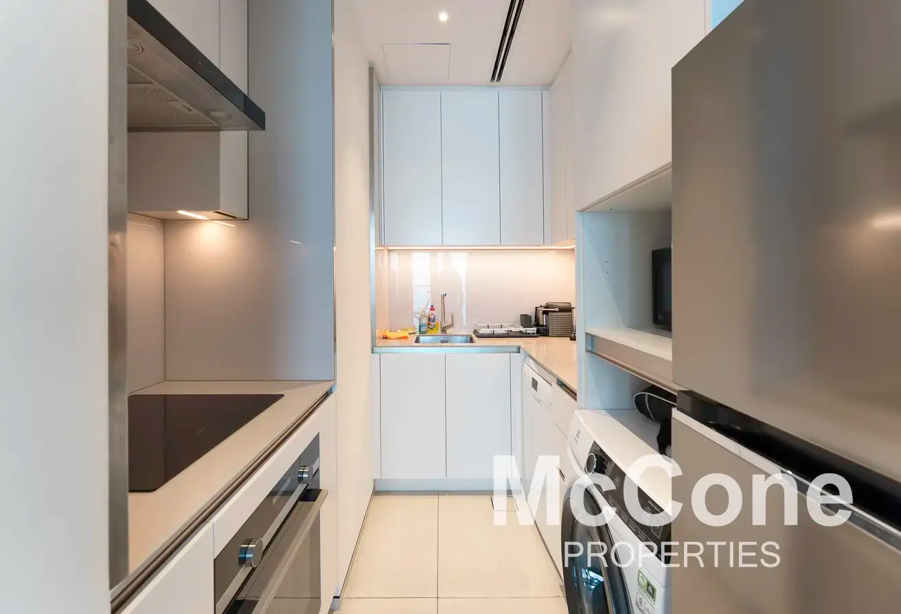 Vacant | High Floor | Residential Side