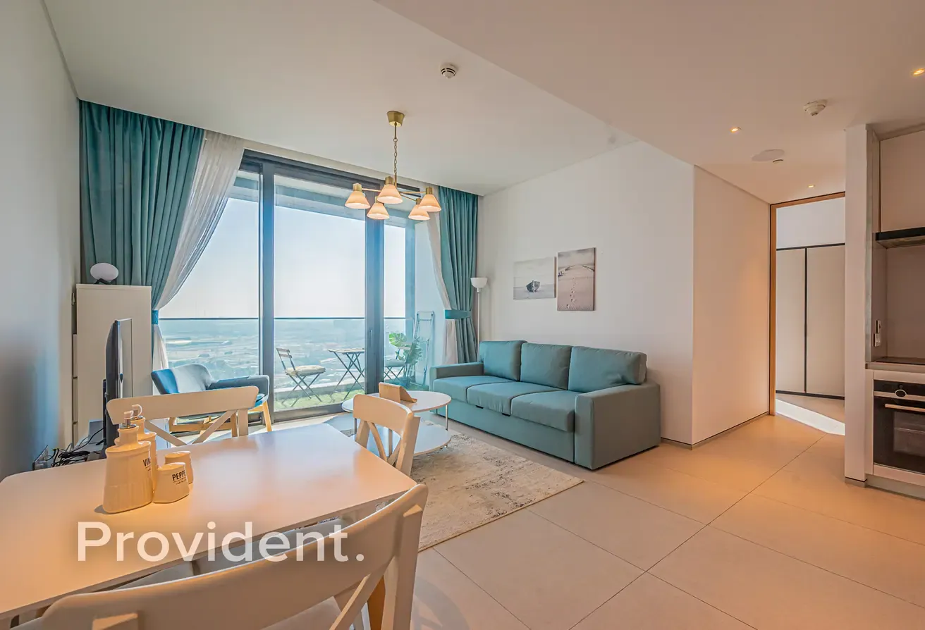 Top Tower in Dubai | High Floor | Private Beach