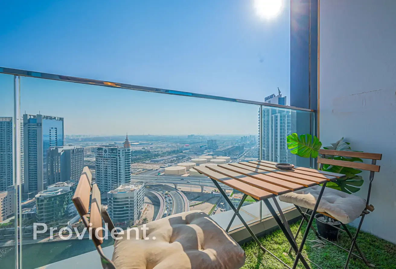 Top Tower in Dubai | High Floor | Private Beach