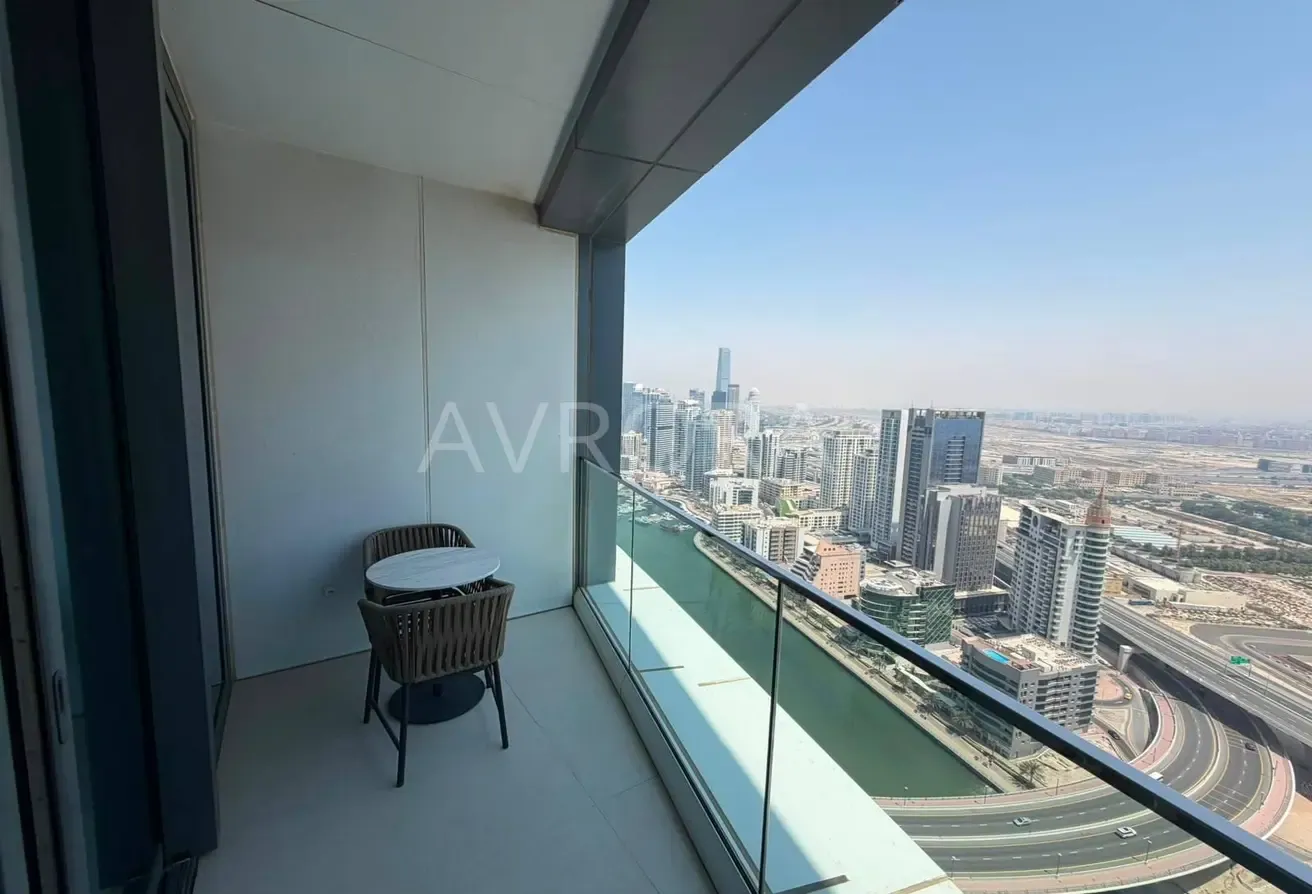 Beachfront Living / Premium Amenities / Near Marina Mall and Bluewaters