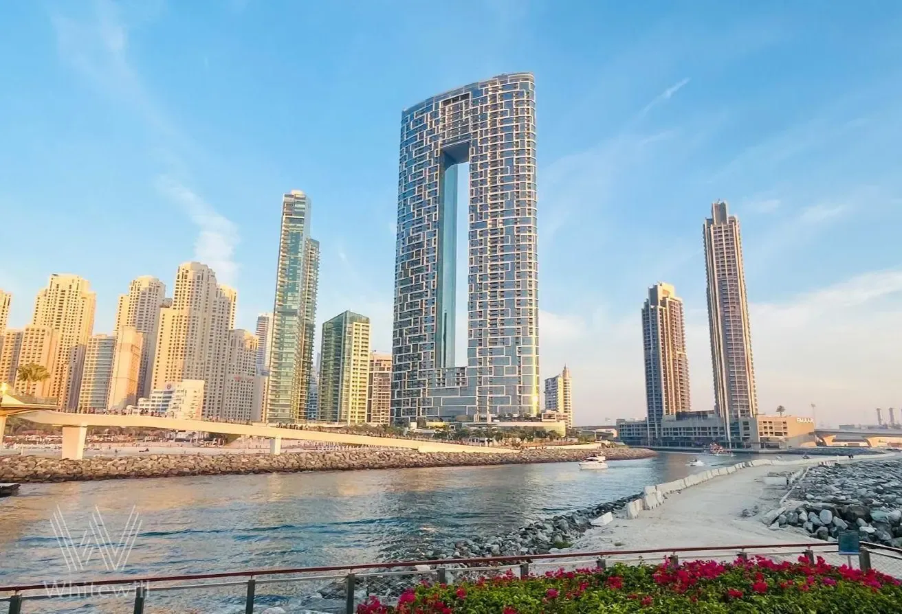 High Floor (Above 65th) | Sea and Canal Views