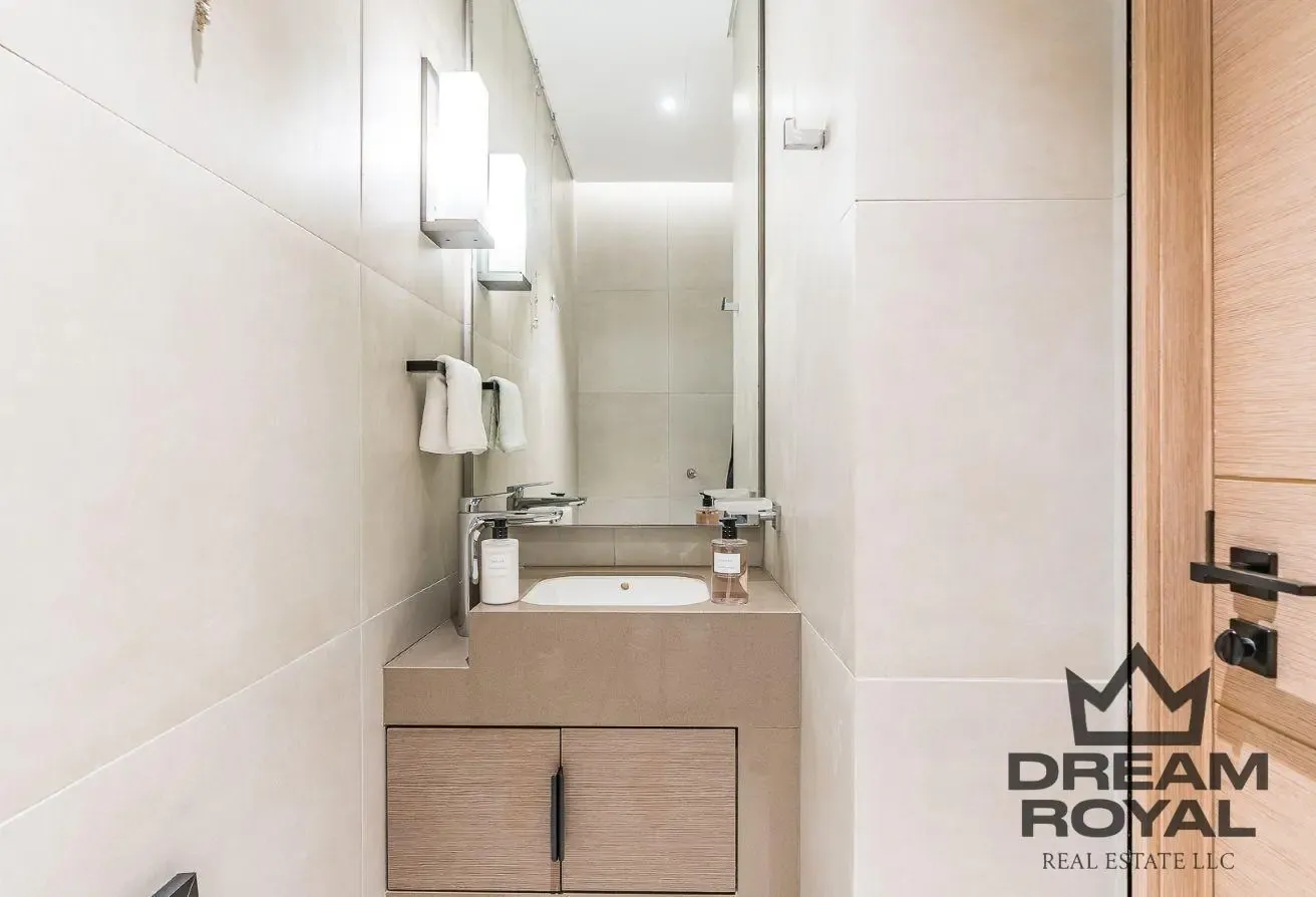 Marina Canal view | Furnished | Large layout