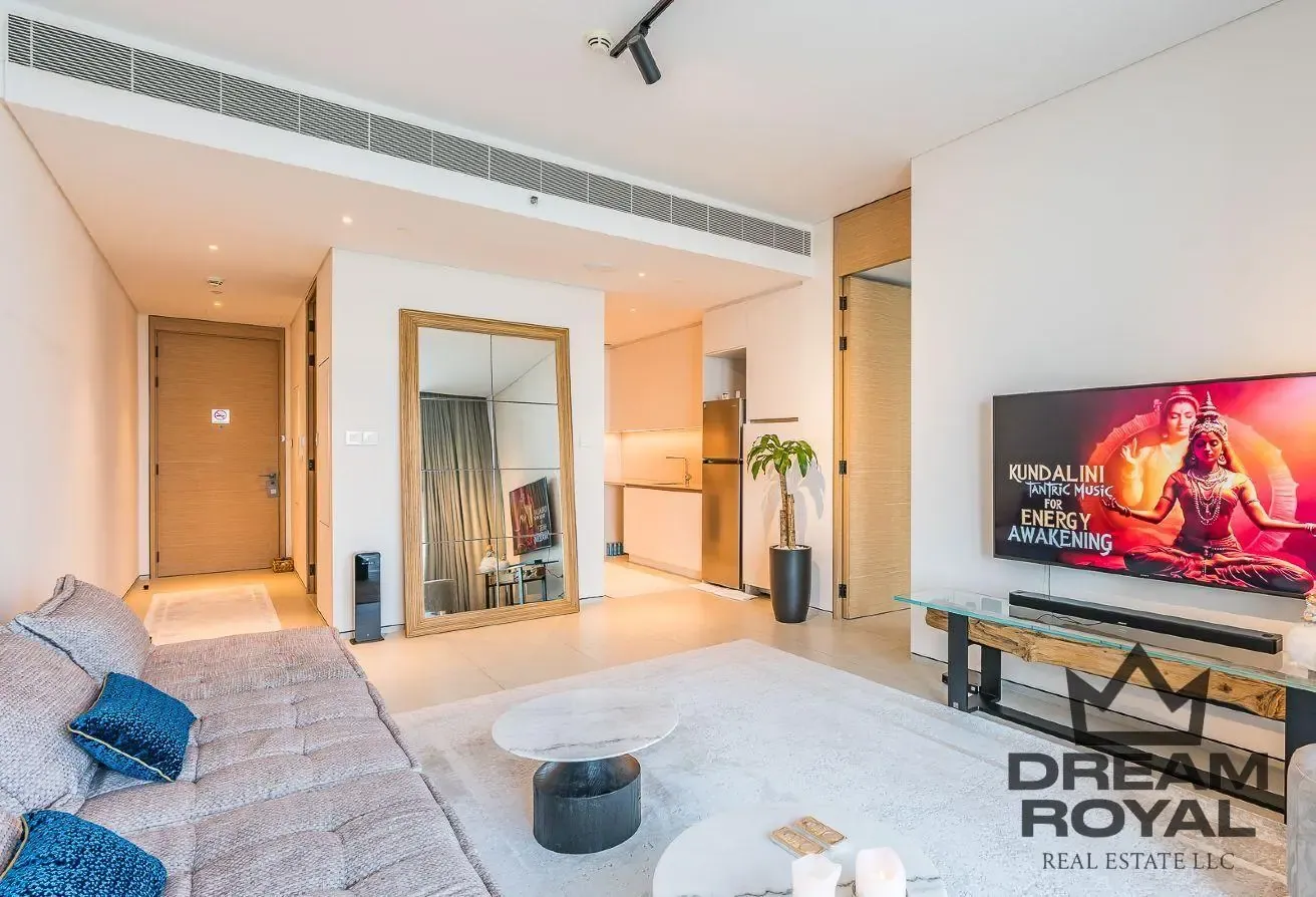 Marina Canal view | Furnished | Large layout