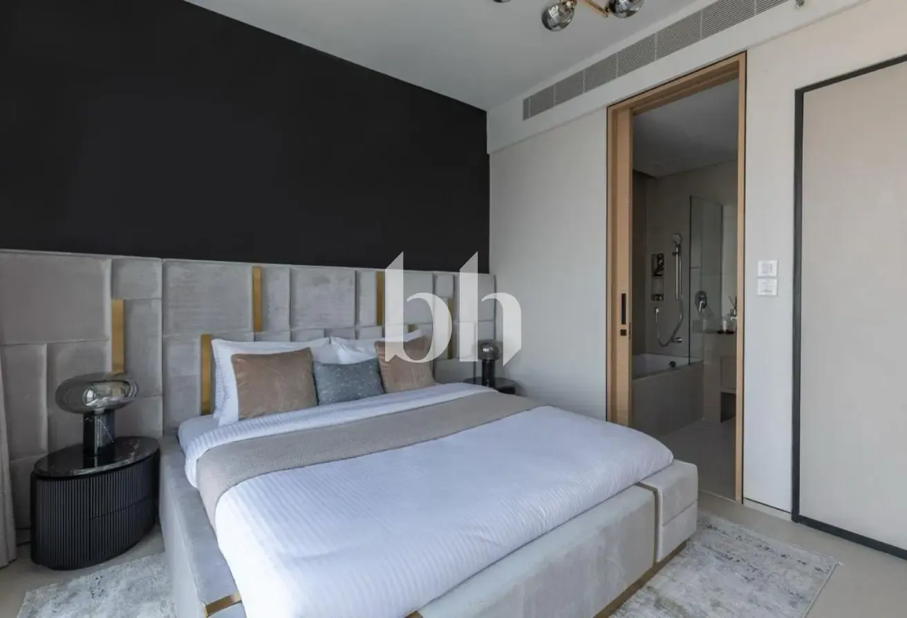 Upgraded | Sea View | High Floor | ROI