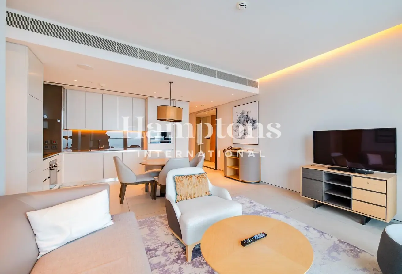 Exclusive| Best Price | Large Size | 5 Star Living