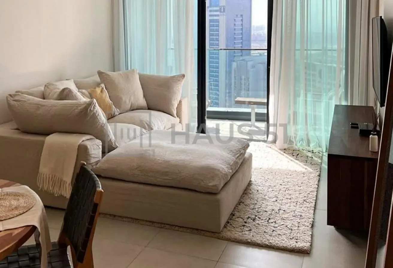 Vacant | Spacious| Canal View| Infinity pool