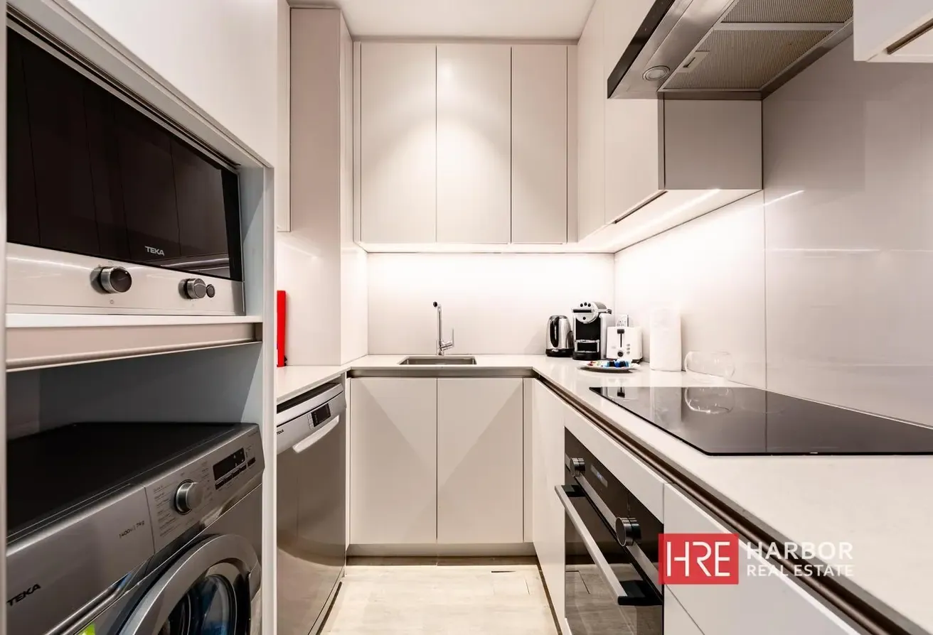 Luxury 1BR | Marina View | Premium Amenities