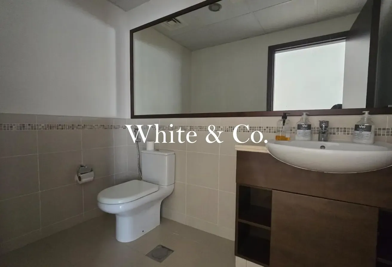 Single Row | Close to Pool & Park | VOT