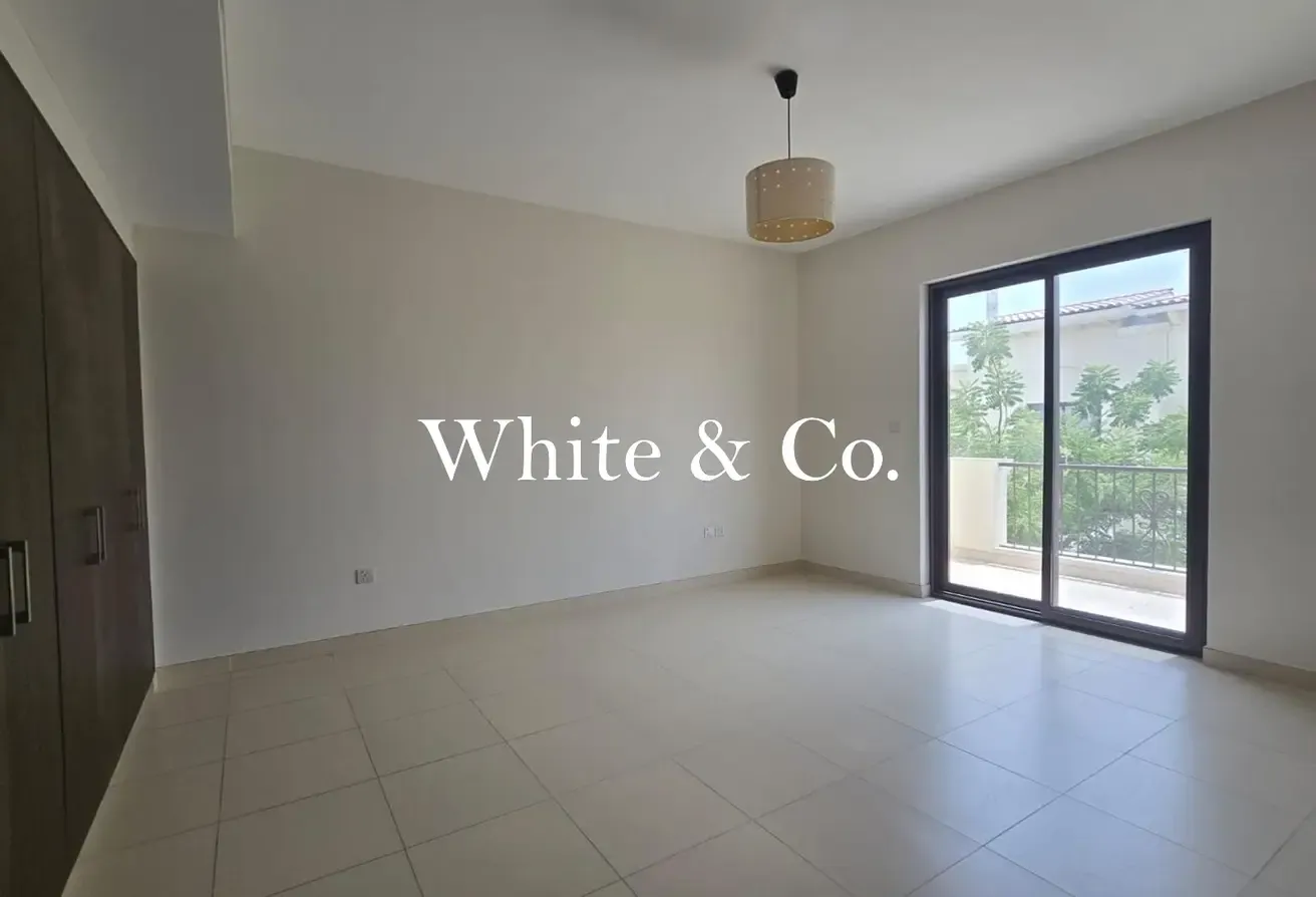 Single Row | Close to Pool & Park | VOT