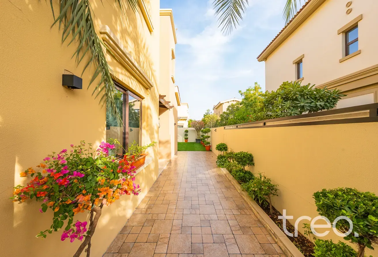 Type 2E | Vacant on Transfer | Close to Park
