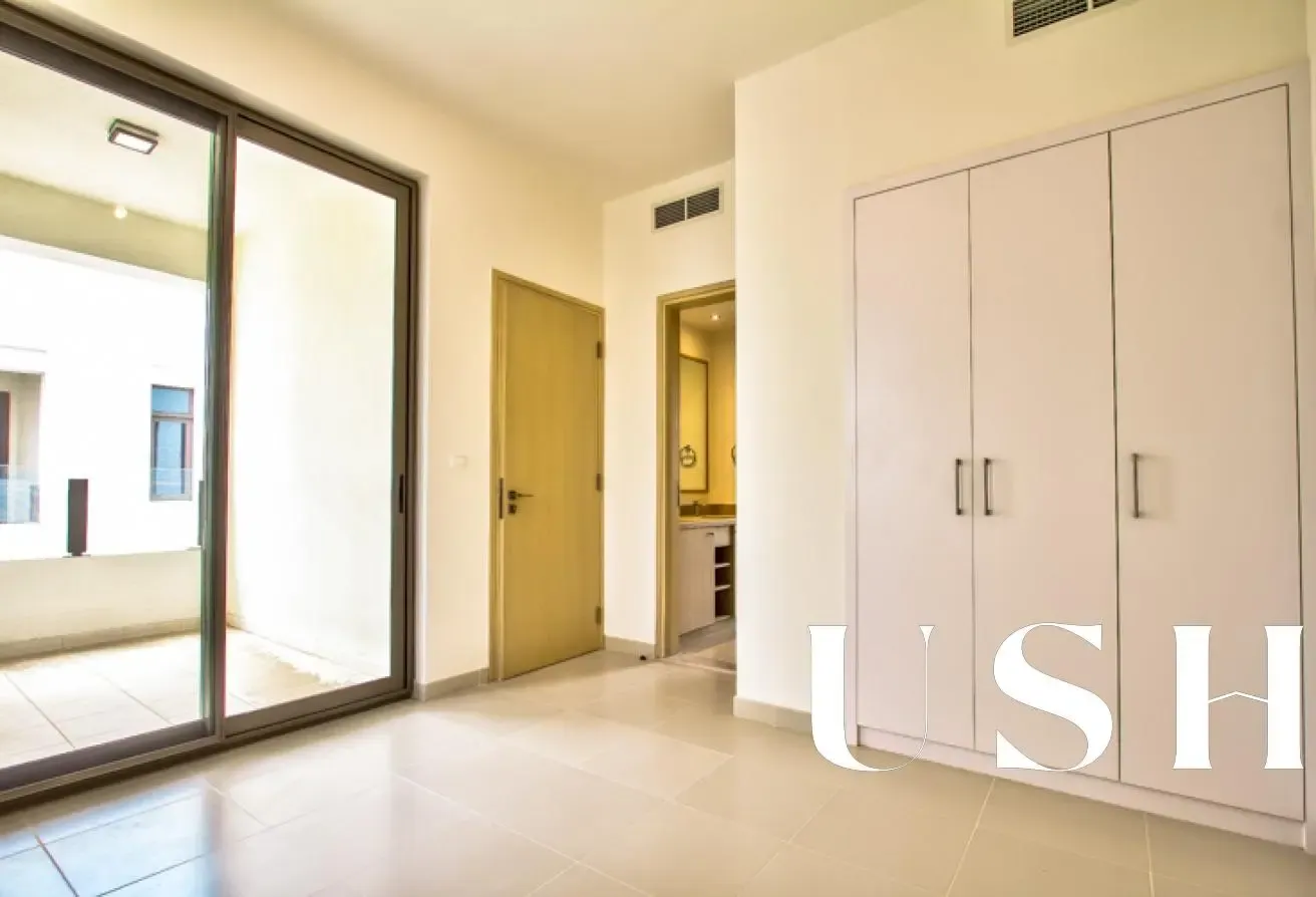Type J/ Upgraded Backyard/ Great Location