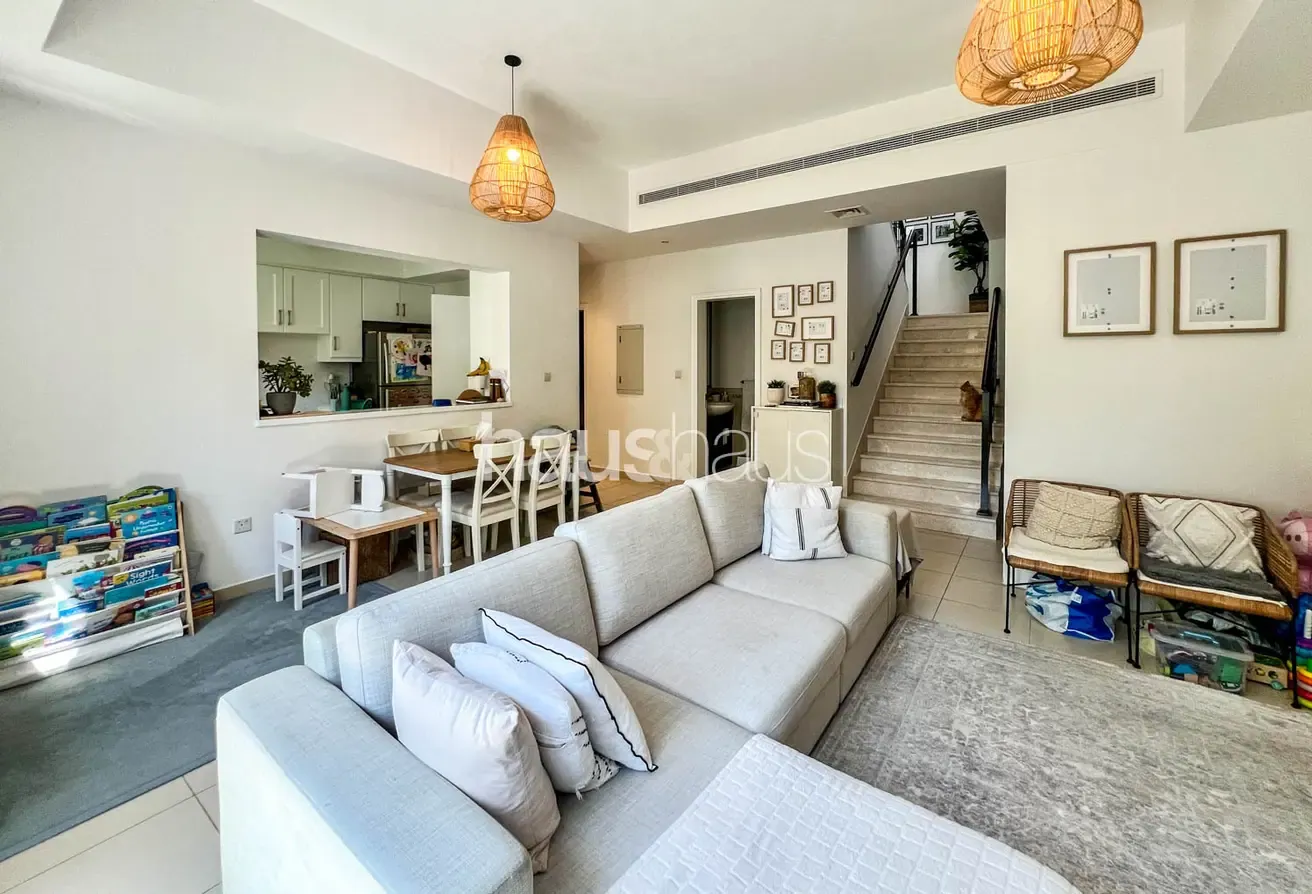 Beautiful 3M | Well Maintained | Owner Occupied