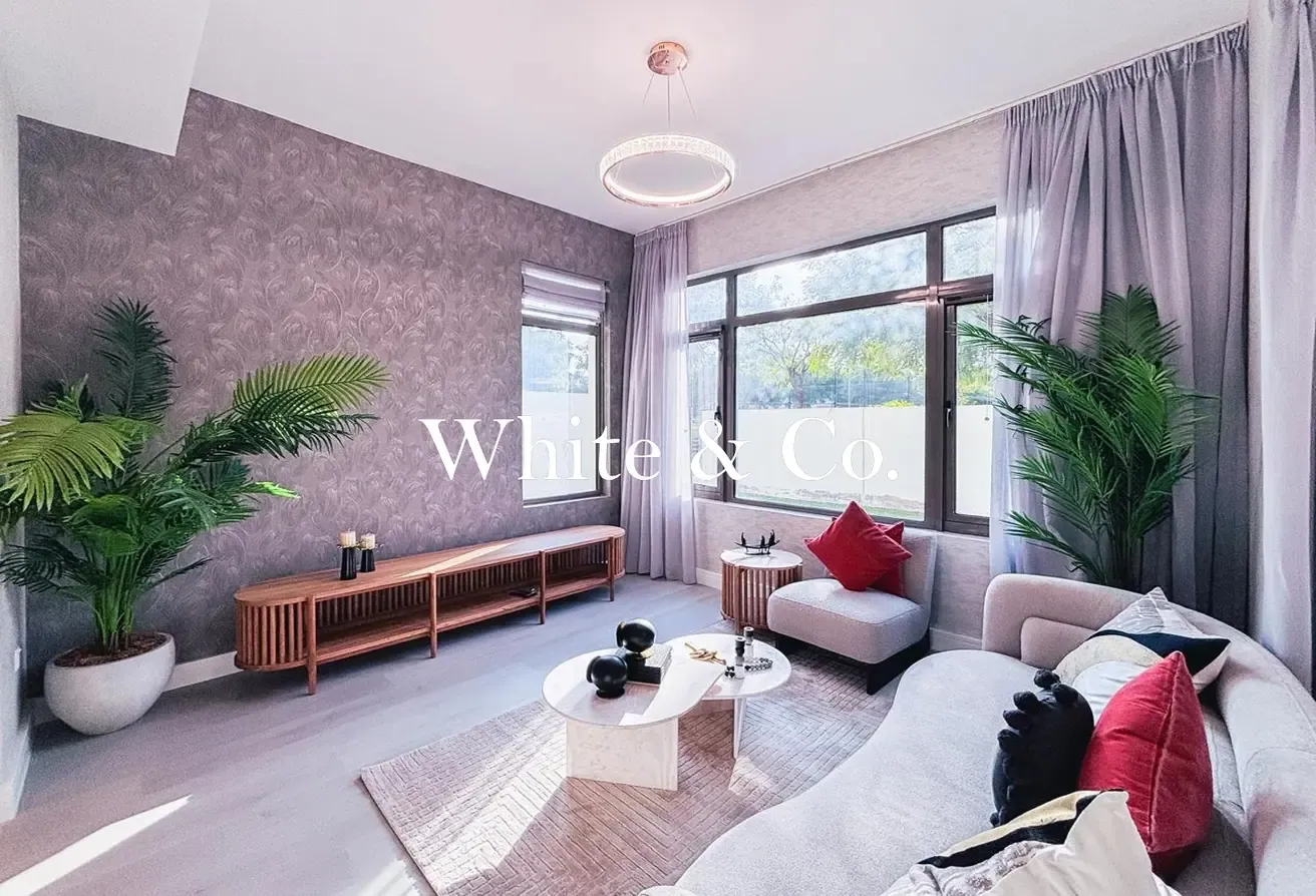 Single Row | Great Condition | Pool & Park