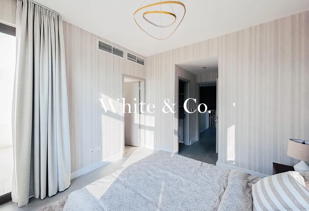 Single Row | Great Condition | Pool & Park