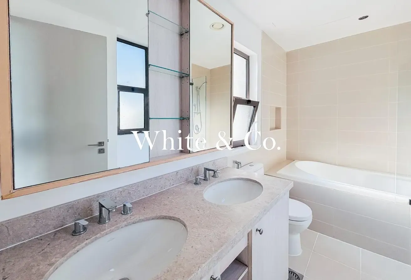 Single Row | Great Condition | Pool & Park