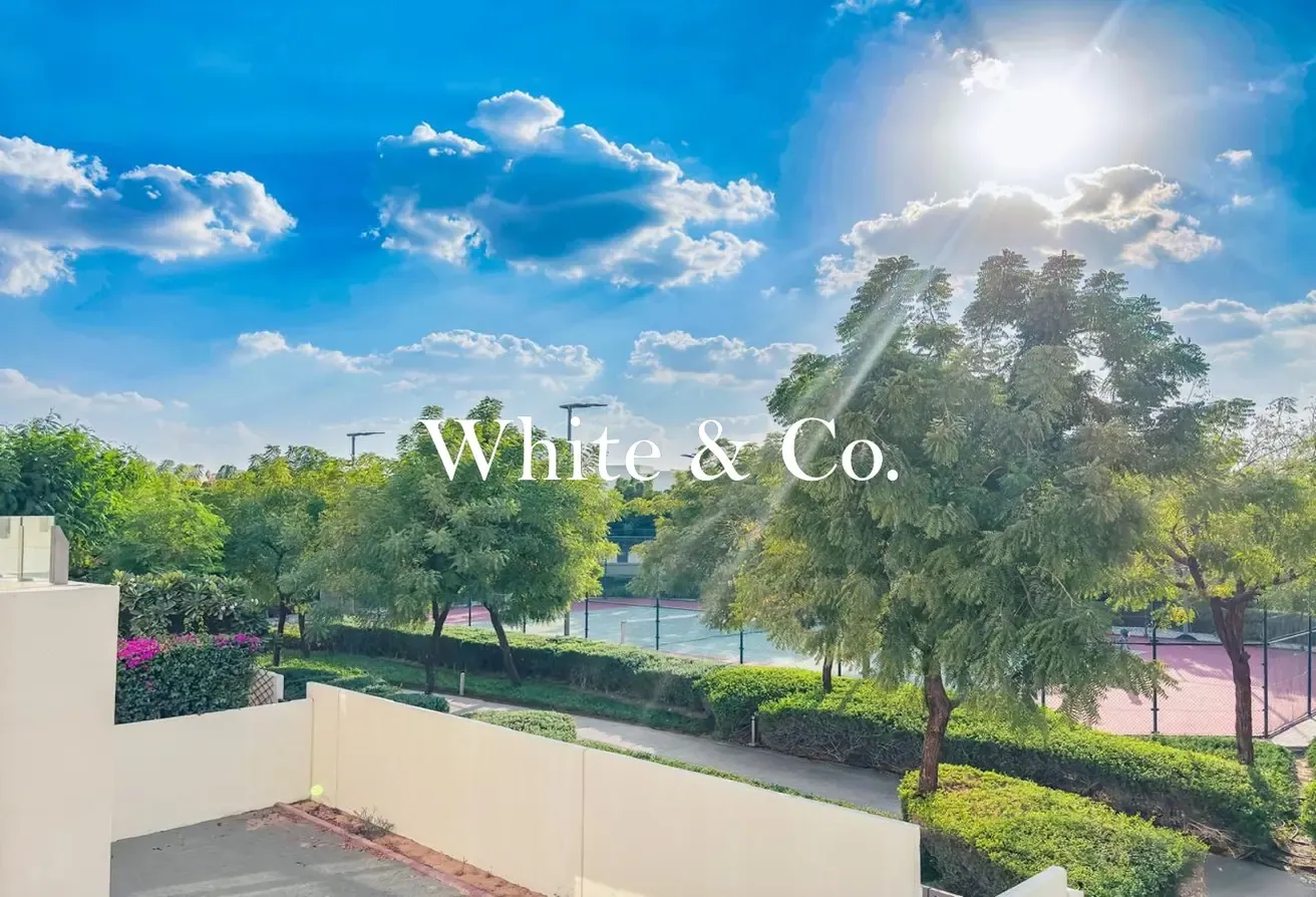 Single Row | Great Condition | Pool & Park