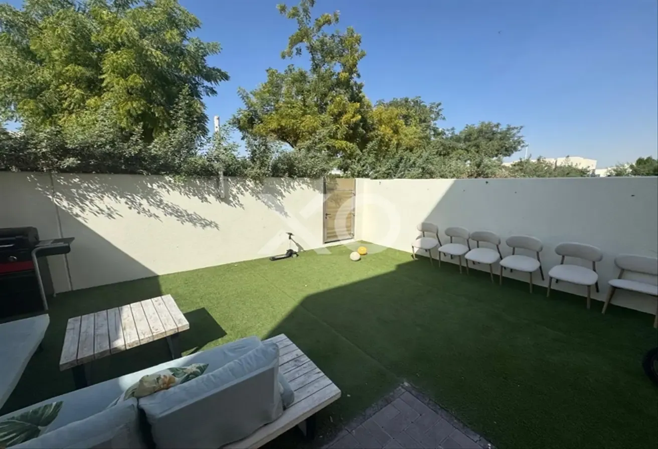 PARK AND POOL BACKING | END UNIT | TYPE H