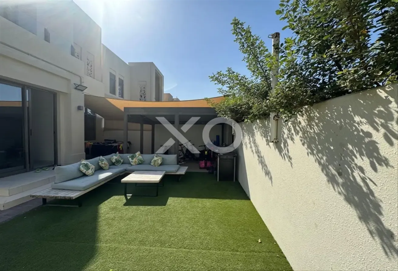 PARK AND POOL BACKING | END UNIT | TYPE H