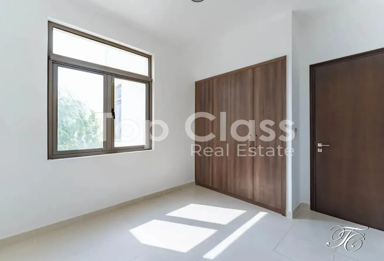 Park-Facing Type J Townhouse | 3BR + Maid + Study