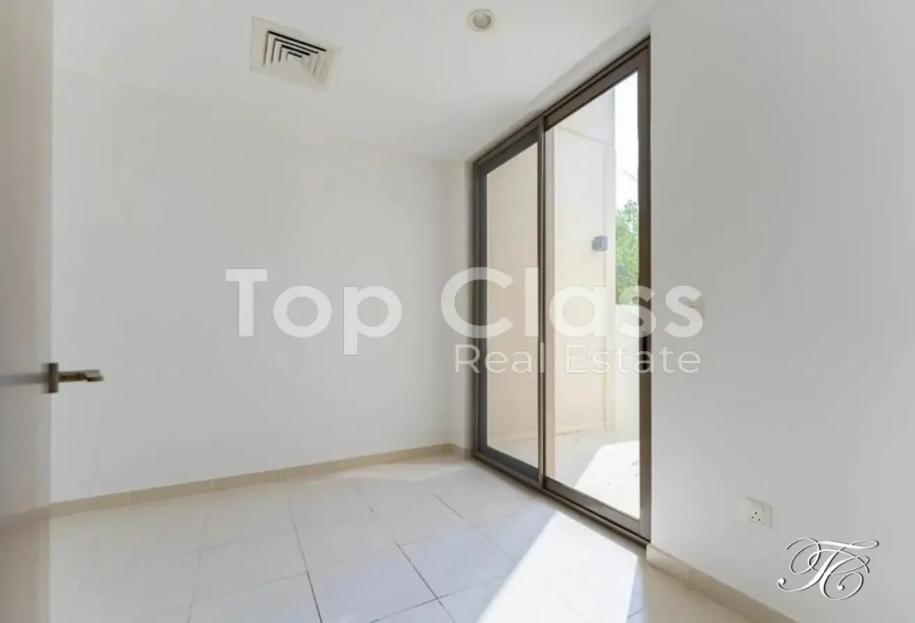 Park-Facing Type J Townhouse | 3BR + Maid + Study