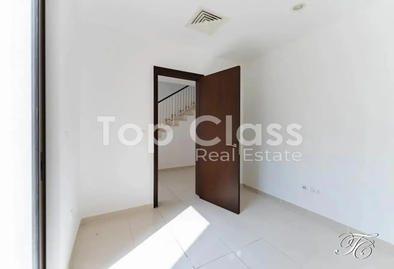 Park-Facing Type J Townhouse | 3BR + Maid + Study
