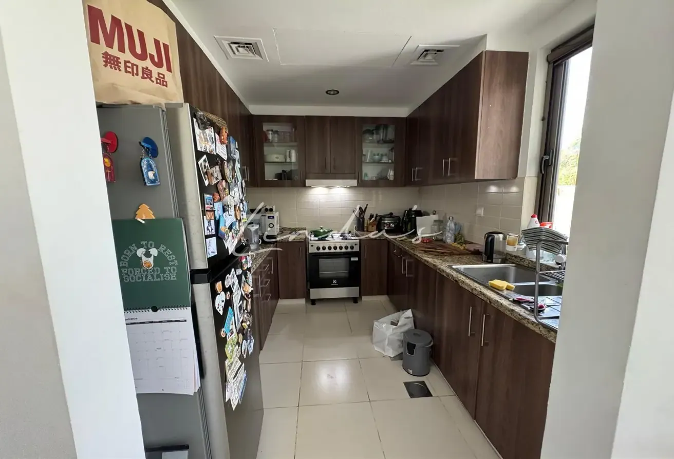 Backing the park | Big plot | Corner unit