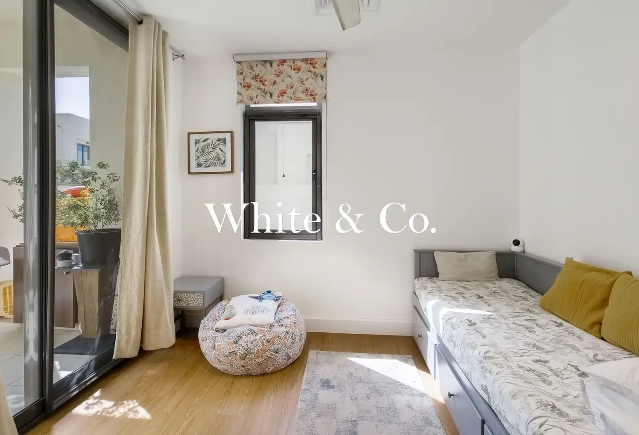 Corner Unit.   |   Extended.   |   Study.