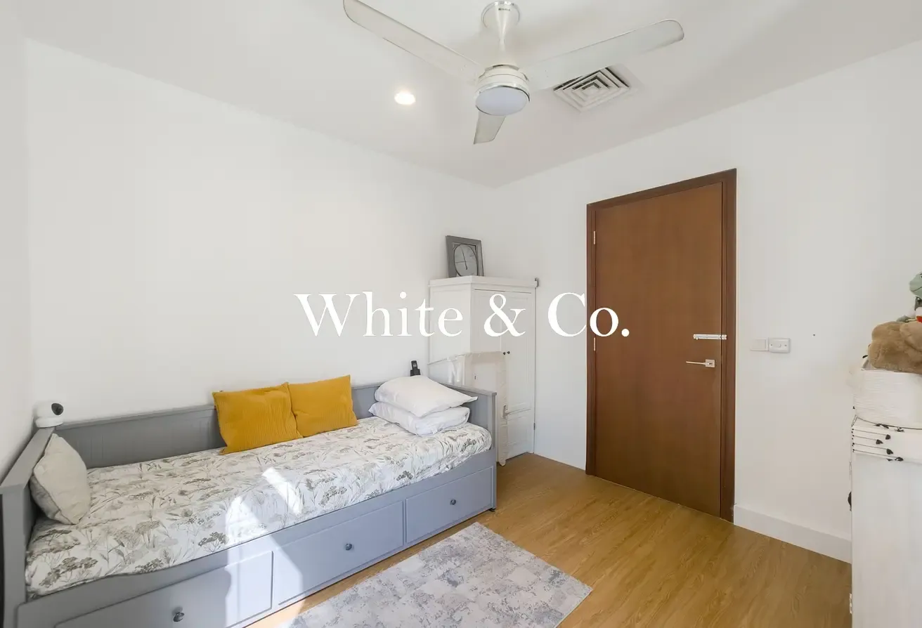 Corner Unit.   |   Extended.   |   Study.