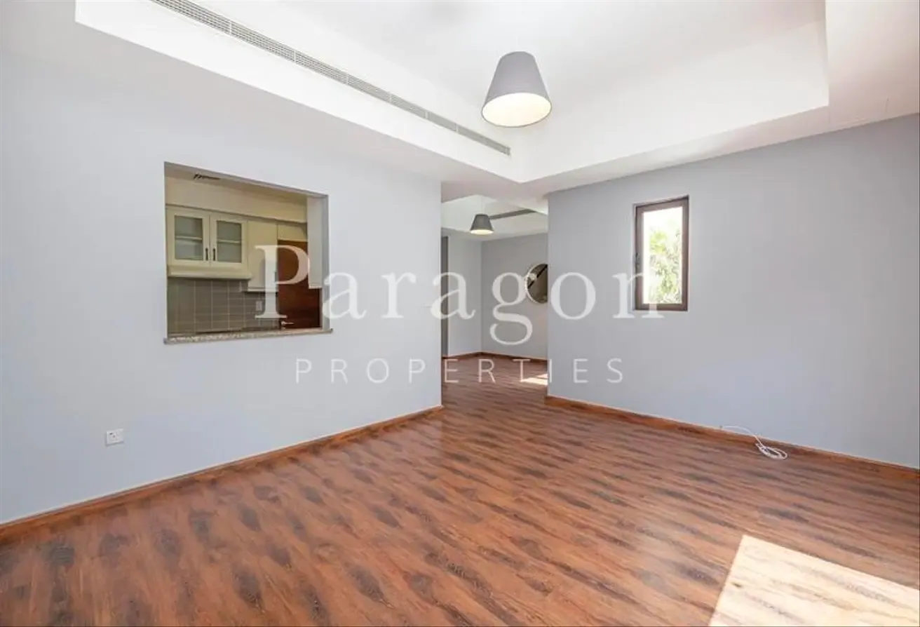 Vacant | Type 2E | Great Location