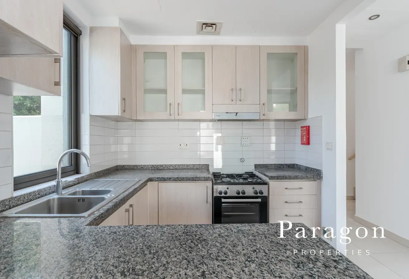 Pool & Park Backing | Must View | 3Bed + Study